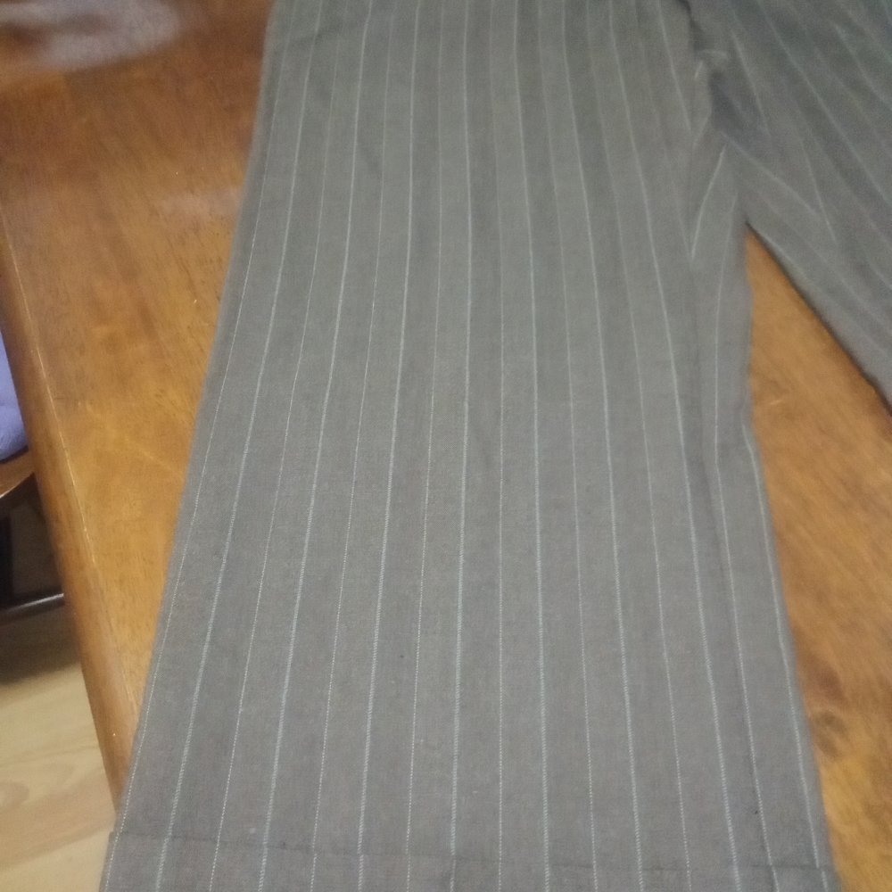 Pin striped slacks - Picture 3 of 8